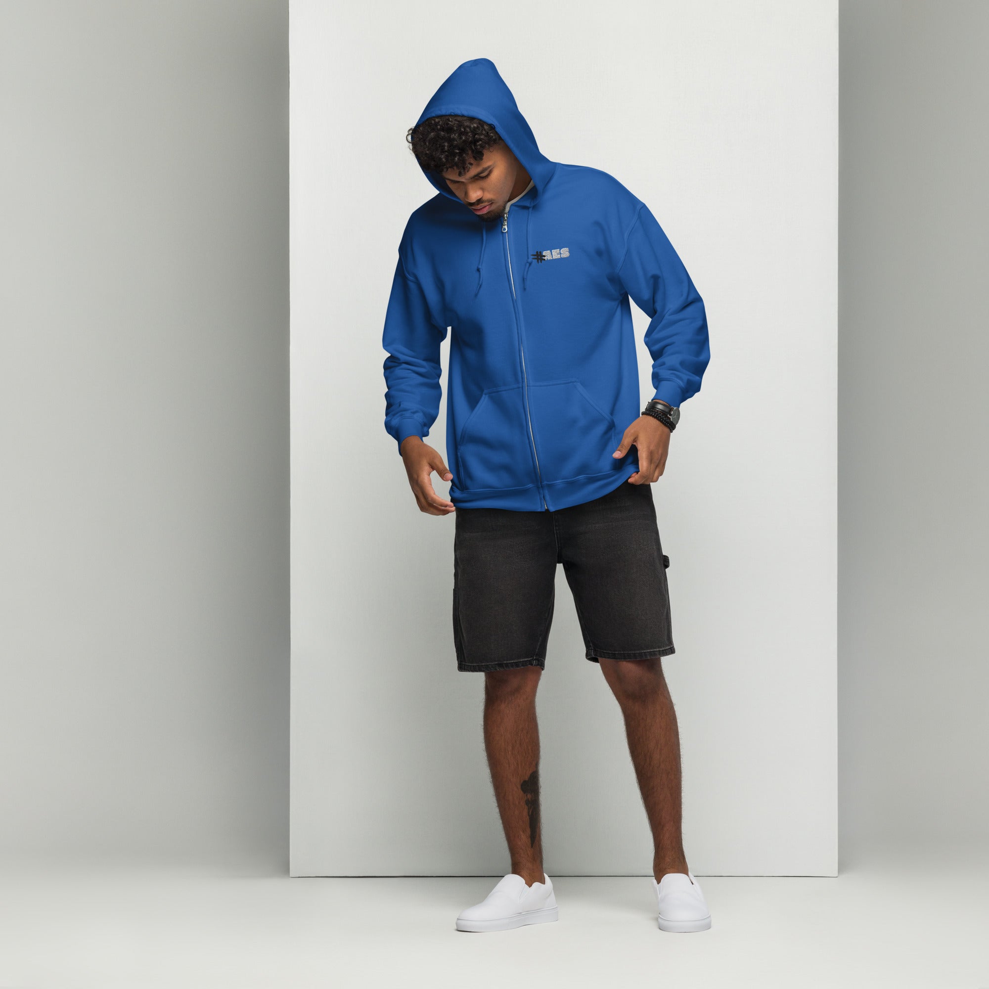 aes-accompagnant-educatif-social-lolo-le-soignant-sweat-zippe-brode