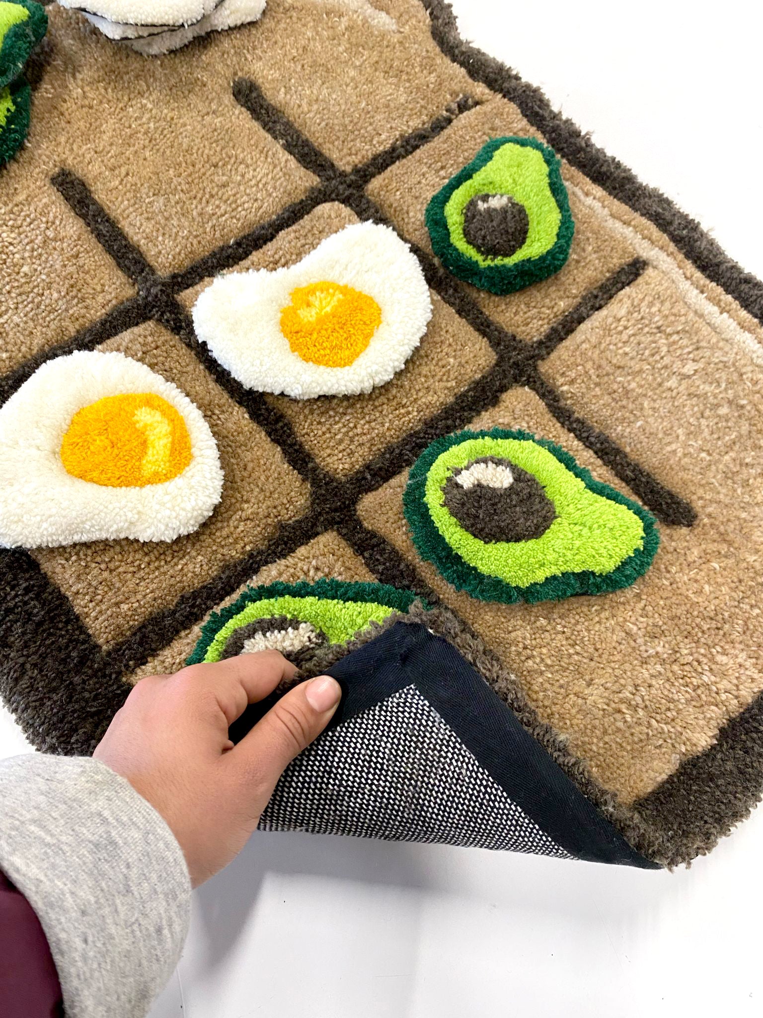 Brunch - Jeu du morpion en tufting