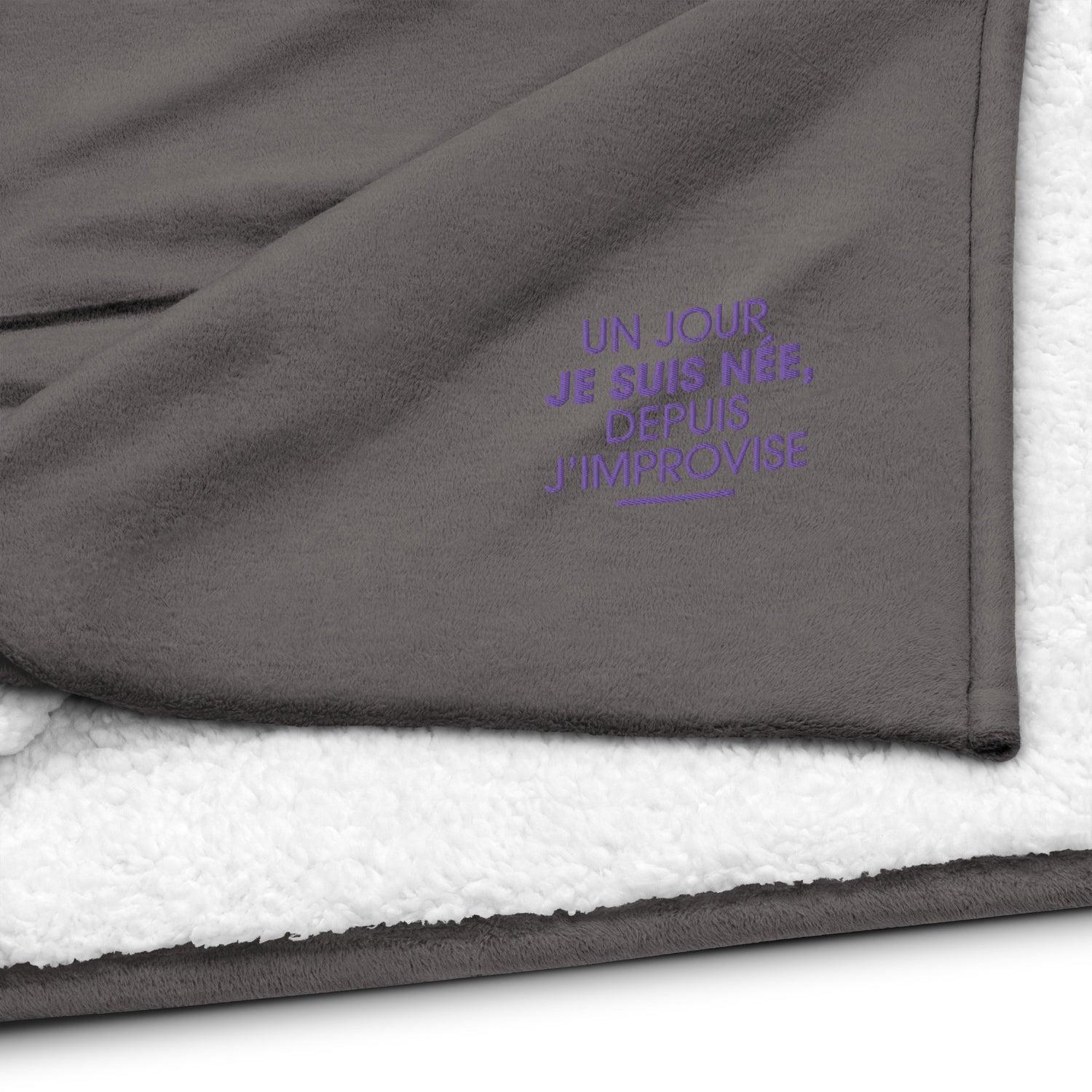 Un jour je suis née - Couverture sherpa Premium  - Brodée